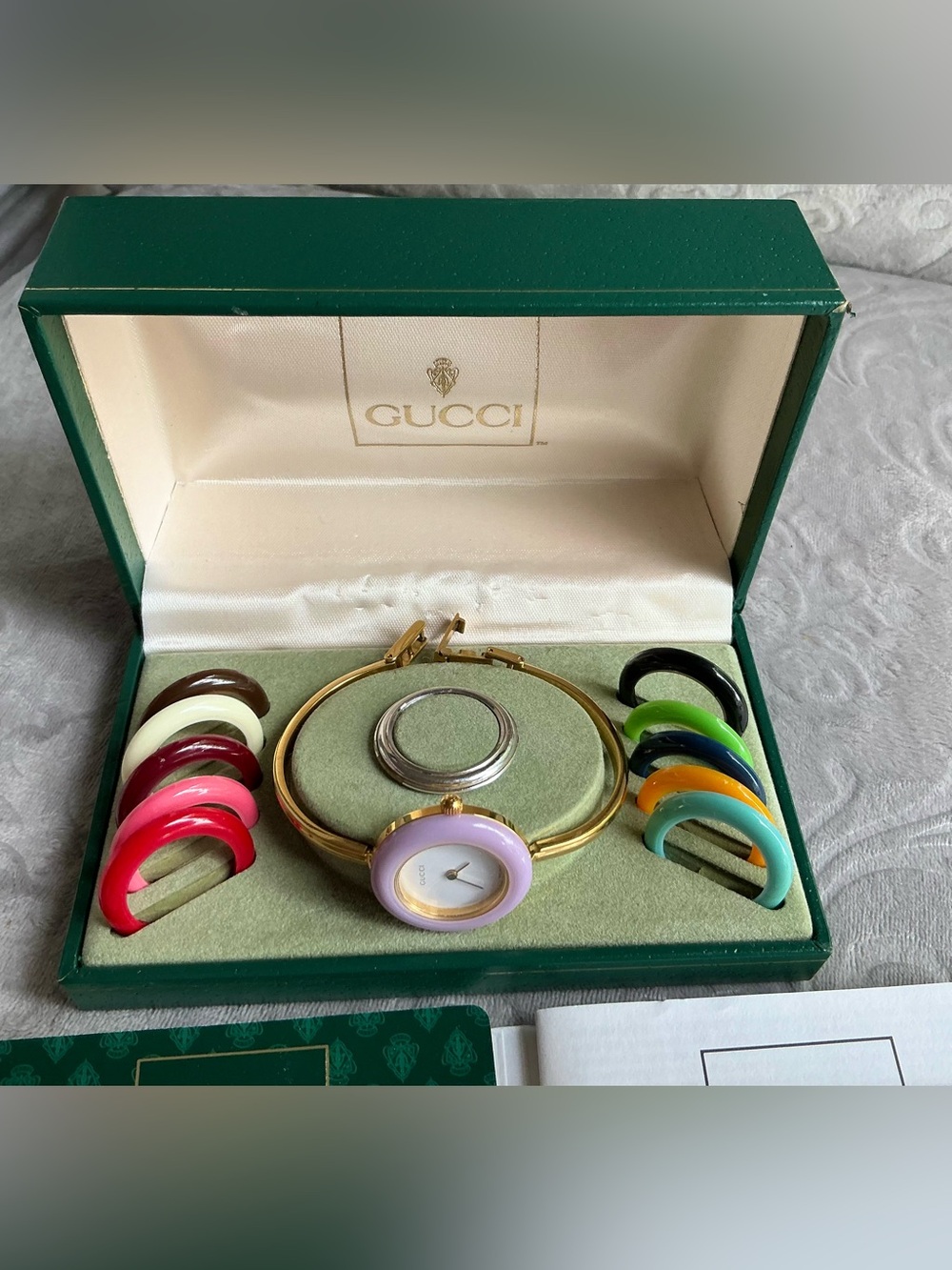 DRESSY MODERN GUCCI bangle watch with set of interchangeable bezels β€οΈππππ€ - Picture 5 of 16